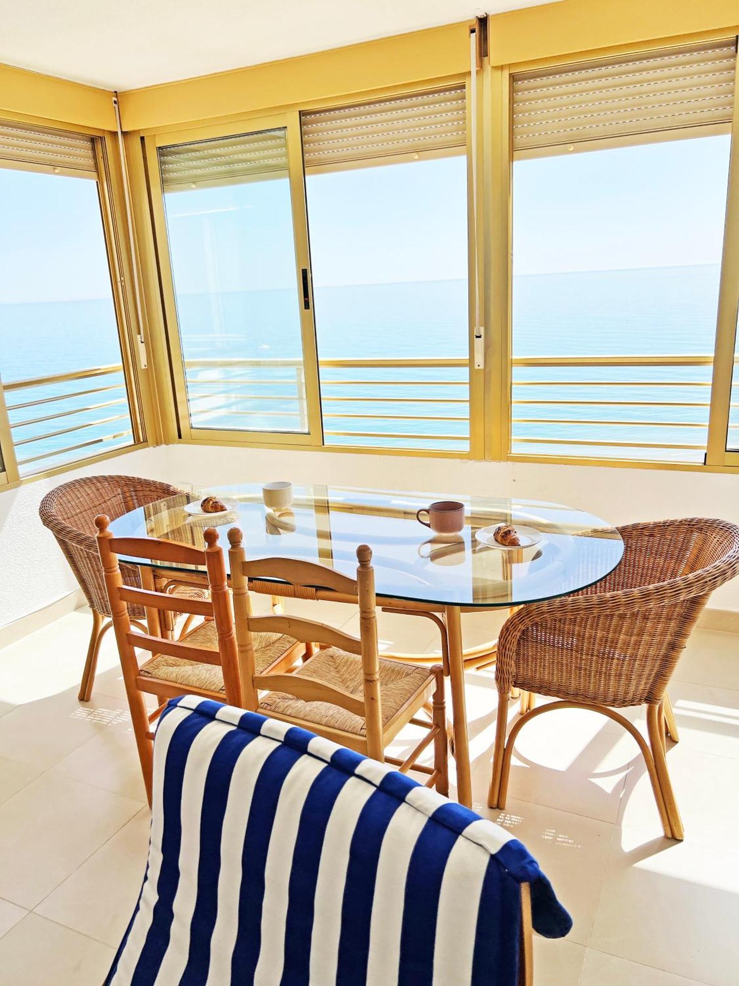 Oasis Frente Al Mar. Parking Gratis Apartment El Campello Exterior photo